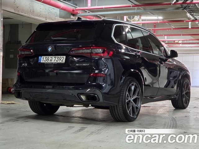BMW X5 xDrive 30d M Sport — пробег 60 420 км — фото 2 из 5