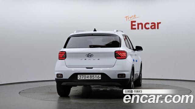 Hyundai Venue из Кореи Encar