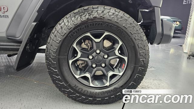 Jeep Wrangler 2.0 Rubicon Recon 4Door Recon Edition — пробег 77 301 км — фото 5 из 5