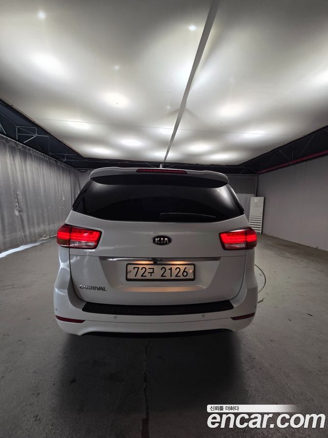 Kia Carnival из Кореи Encar