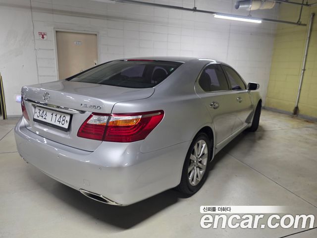 Lexus LS 5-seats Ottoman — пробег 190 000 км — фото 2 из 5