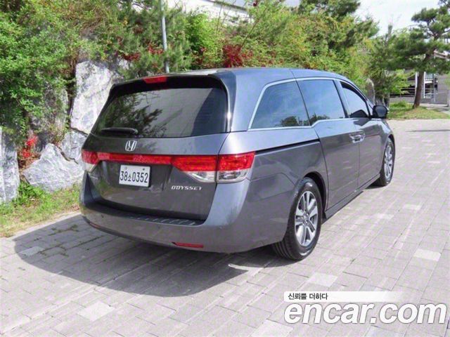 Honda Odyssey 3.5 4th — пробег 210 000 км — фото 3 из 5