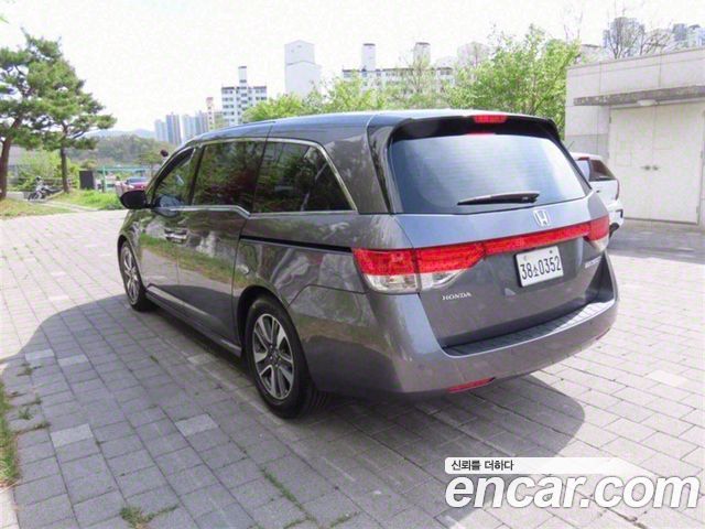 Honda Odyssey 3.5 4th — пробег 210 000 км — фото 4 из 5