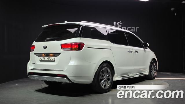 Kia Carnival 9-Seater Noblesse Special — пробег 127 588 км — фото 2 из 5
