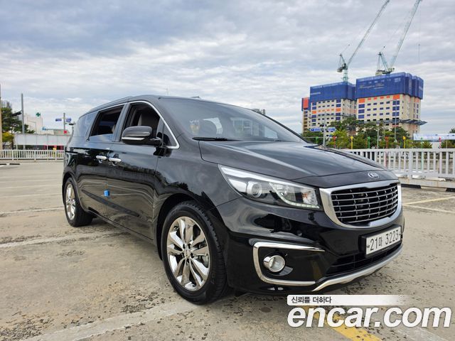 Kia Carnival 9-seater Prestige — пробег 88 012 км — фото 3 из 5
