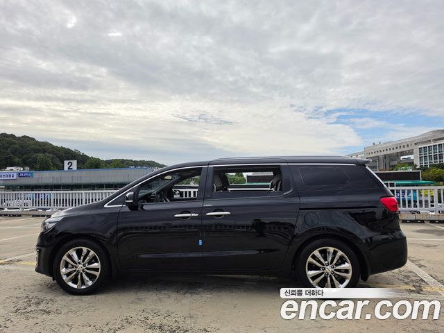 Kia Carnival 9-seater Prestige — пробег 88 012 км — фото 5 из 5