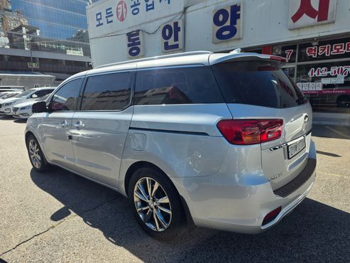 Kia Carnival Gasoline 9-Seater Prestige — пробег 290 000 км — фото 5 из 5