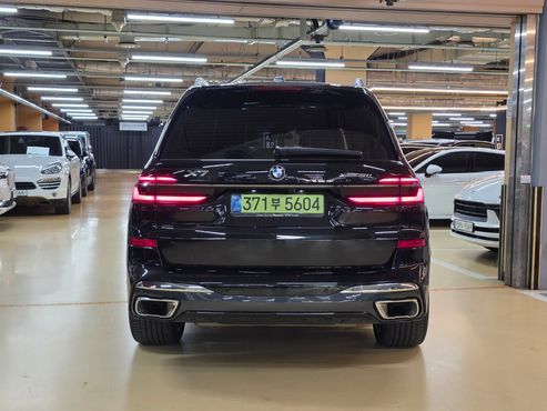 BMW X7 xDrive 40i M Sport 6STR — пробег 6 686 км — фото 4 из 5