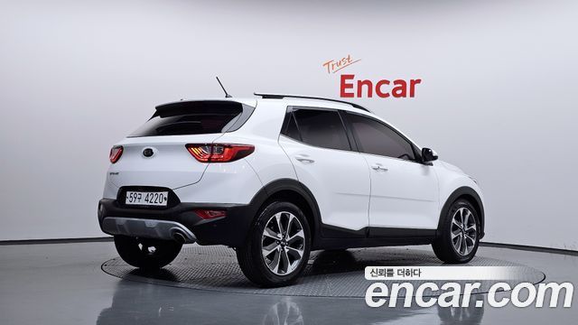 Kia Stonic из Кореи Encar