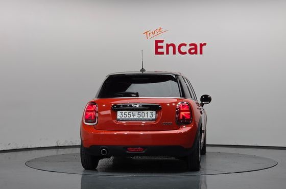 Mini Cooper 5Door Standard 3rd — пробег 47 743 км — фото 4 из 5