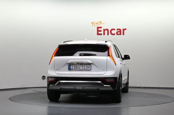 Kia Niro Signature — пробег 21 708 км — фото 4 из 5