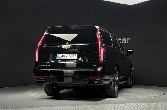Cadillac Escalade 6.2 ESV ESV Sports Platinum — пробег 27 218 км — фото 4 из 5