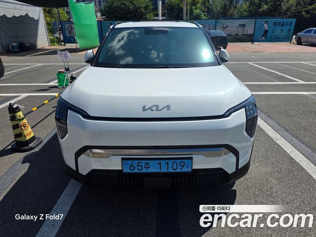 Kia EV3 Long Range 2WD Earth — пробег 15 622 км — фото 1 из 5