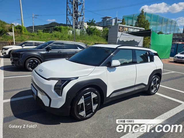 Kia EV3 Long Range 2WD Earth — пробег 15 622 км — фото 2 из 5
