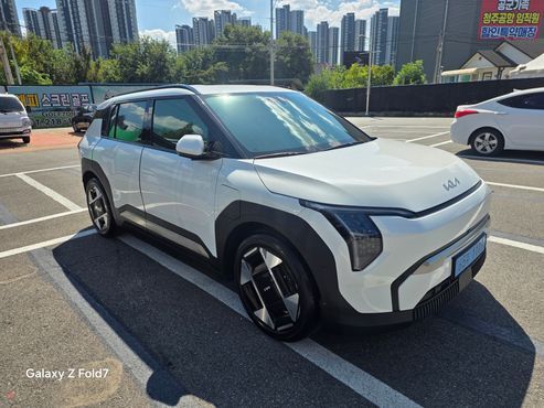 Kia EV3 Long Range 2WD Earth — пробег 15 622 км — фото 3 из 5