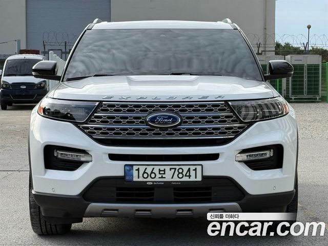 Ford Explorer 2.3 LimIted 4WD — пробег 58 800 км — фото 1 из 5