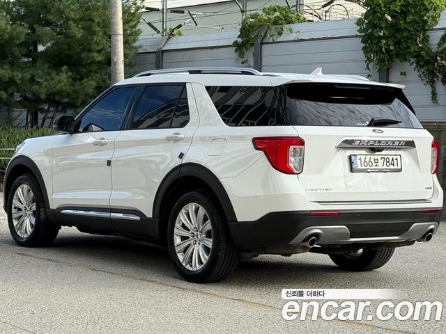 Ford Explorer 2.3 LimIted 4WD — пробег 58 800 км — фото 3 из 5