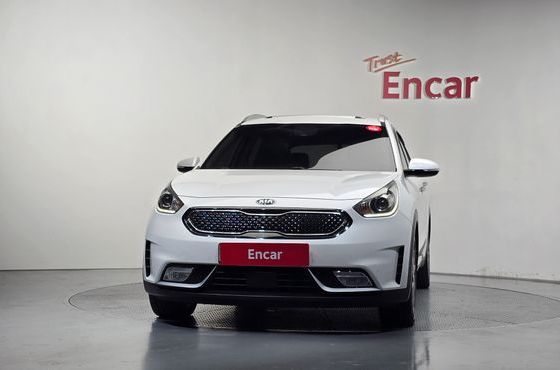 Kia Niro Noblesse — пробег 121 722 км — фото 3 из 5