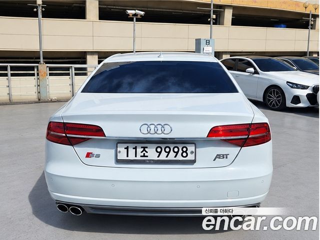 Audi S8 4.0 TFSI quattro D4 — пробег 79 000 км — фото 4 из 5