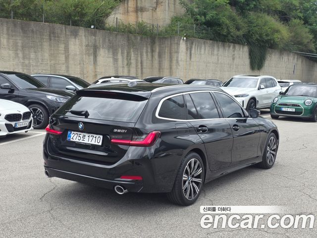BMW 3-Series 320i Touring — пробег 9 000 км — фото 4 из 5