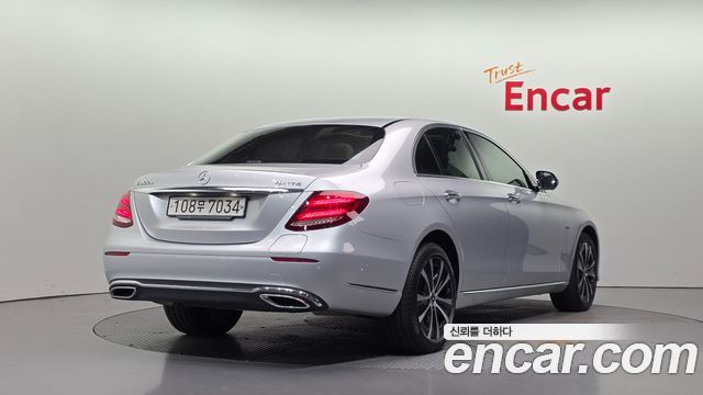 Mercedes-Benz E-Class E300e 4MATIC Exclusive — пробег 31 202 км — фото 2 из 5