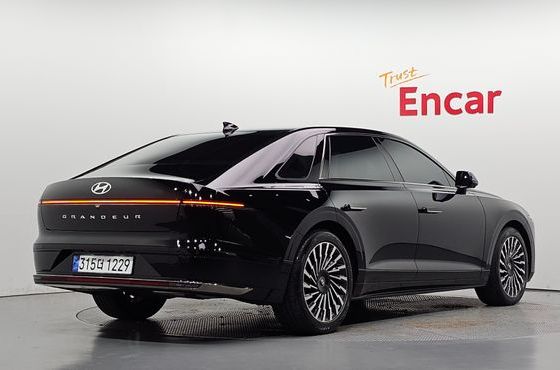 Hyundai Grandeur 2,5 Gasoline 2WD Calligraphy — пробег 42 310 км — фото 2 из 5
