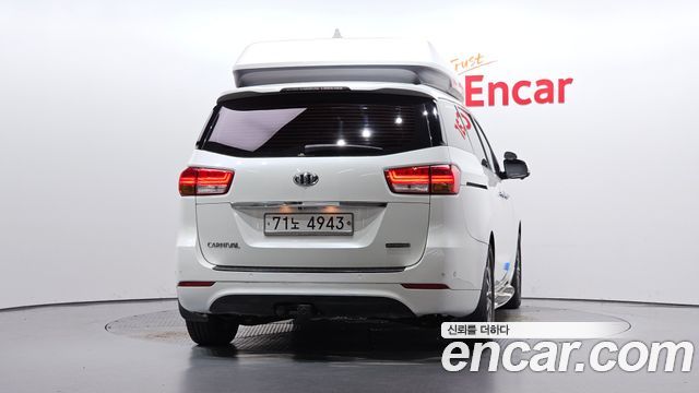 Kia Carnival из Кореи Encar