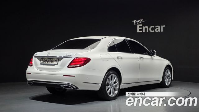 Mercedes-Benz E-Class из Кореи Encar