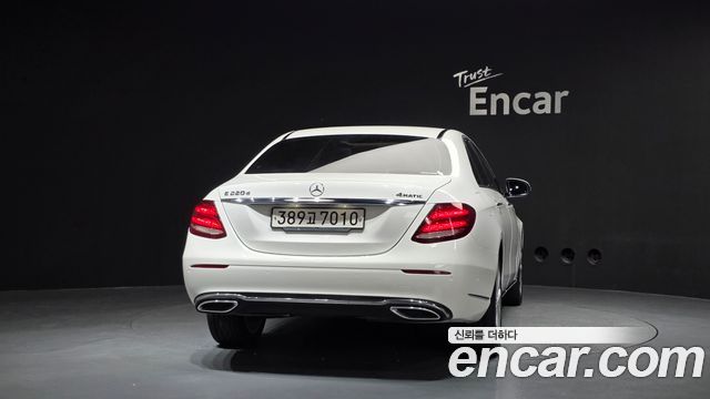 Mercedes-Benz E-Class из Кореи Encar