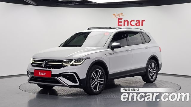 Volkswagen Tiguan 2.0 TSI Prestige — пробег 28 802 км — фото 1 из 5
