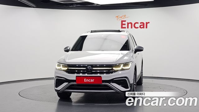 Volkswagen Tiguan 2.0 TSI Prestige — пробег 28 802 км — фото 3 из 5