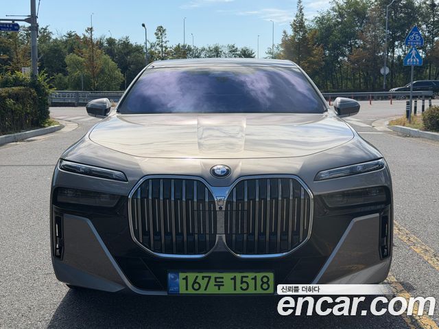 BMW 7-Series 740i xDrive M Sport Limited — пробег 56 300 км — фото 3 из 5