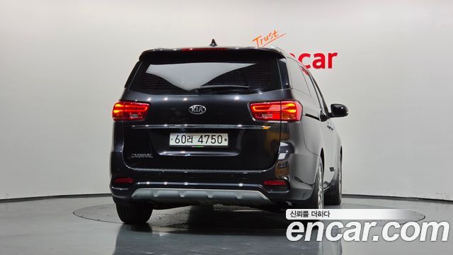 Kia Carnival Gasoline 9-Seater Noblesse Special — пробег 99 638 км — фото 4 из 5