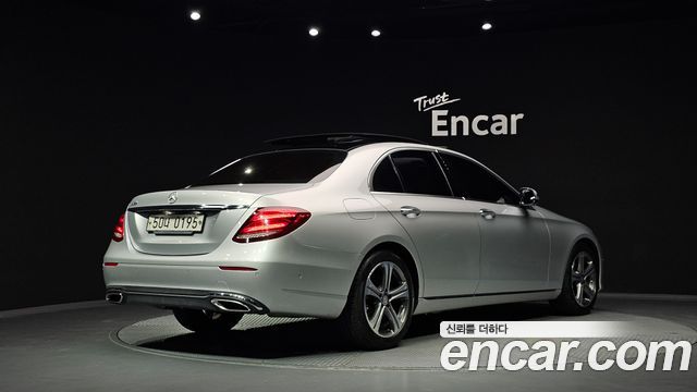 Mercedes-Benz E-Class из Кореи Encar