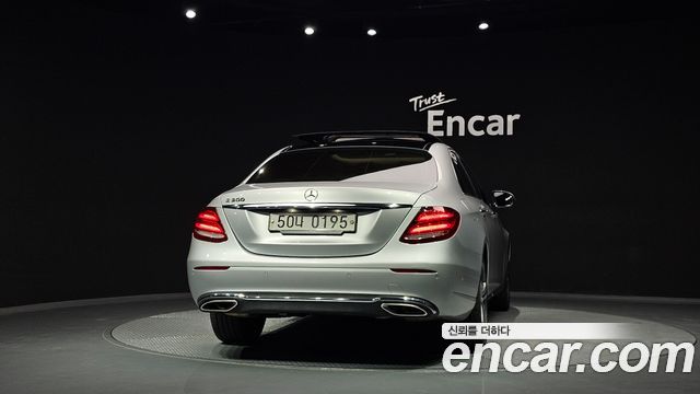 Mercedes-Benz E-Class из Кореи Encar