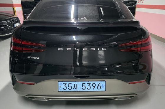 Genesis GV60 Standard — пробег 28 798 км — фото 2 из 5