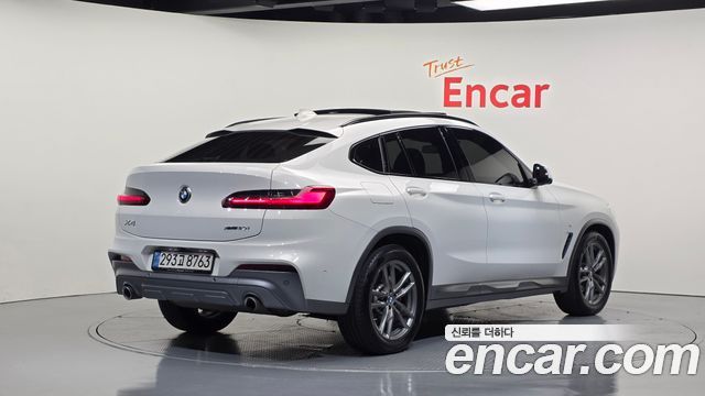 BMW X4 xDrive20i M Sport X — пробег 70 367 км — фото 2 из 5