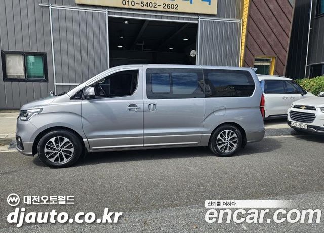 Hyundai Starex Urban 9-Seater Exclusive — пробег 131 690 км — фото 2 из 5