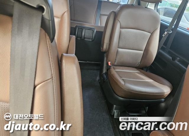 Hyundai Starex Urban 9-Seater Exclusive — пробег 131 690 км — фото 4 из 5