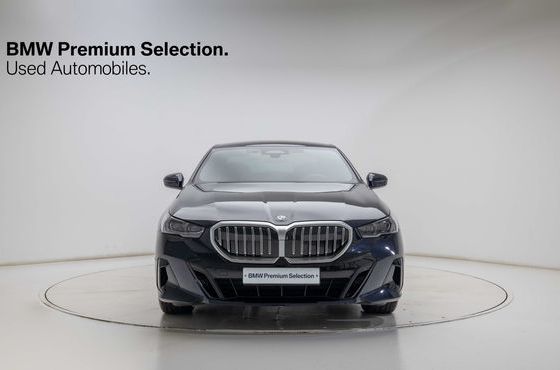 BMW 5-Series 520i M Sport — пробег 9 070 км — фото 3 из 5
