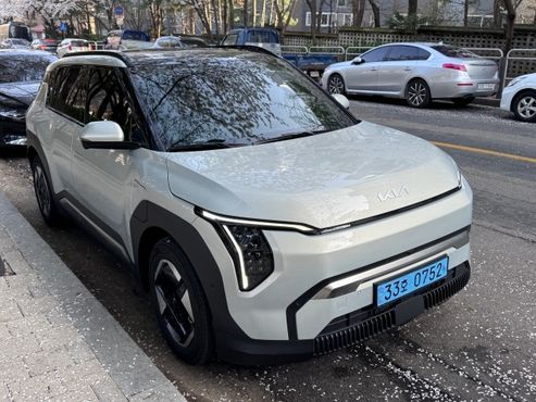 Kia EV3 Long Range 2WD Earth — пробег 60 000 км — фото 2 из 5