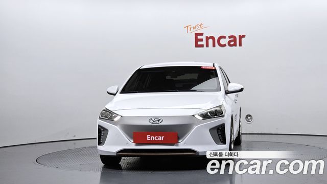 Hyundai Ioniq Q — пробег 132 216 км — фото 3 из 5