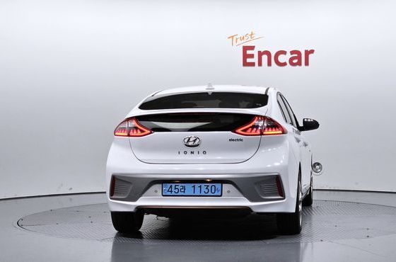 Hyundai Ioniq Q — пробег 132 216 км — фото 4 из 5