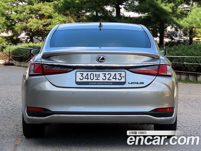 Lexus ES Executive — пробег 129 216 км — фото 4 из 5
