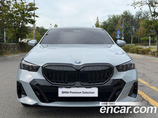 BMW 5-Series 550e xDrive M Sport Pro — пробег 19 579 км — фото 3 из 5