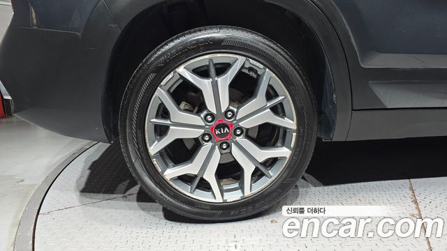 Kia Seltos из Кореи Encar