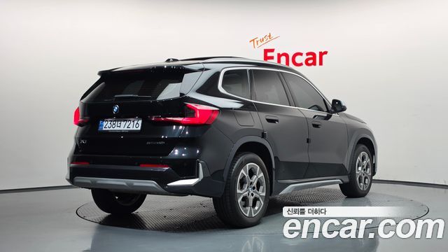 BMW X1 sDrive 20i xLine — пробег 53 260 км — фото 2 из 5