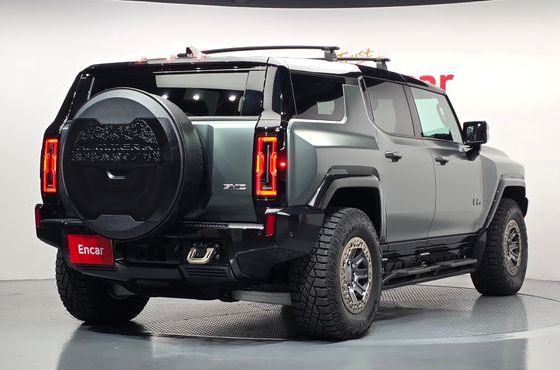 GMC Hummer EV e4WD — пробег 3 463 км — фото 2 из 5