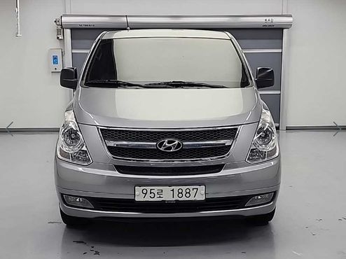 Hyundai Starex 5-Seater VAN CVX Premium — пробег 244 657 км — фото 3 из 5