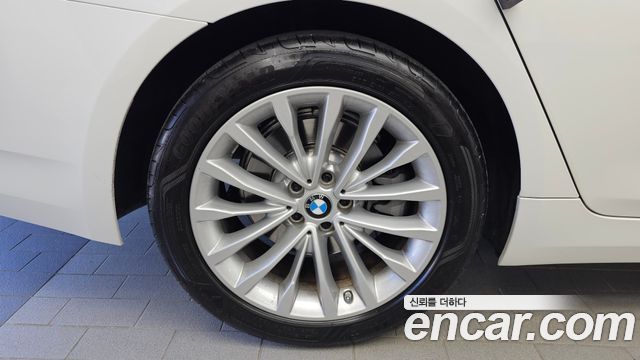 BMW 5-Series 530i xDrive Luxury — пробег 23 107 км — фото 5 из 5